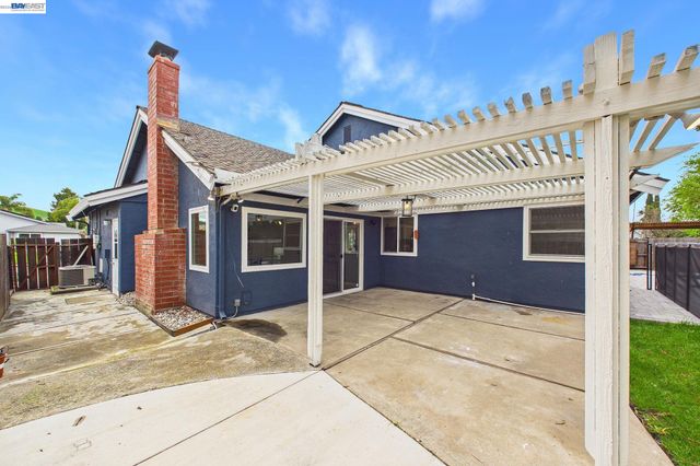 9953 Mangos Dr, San Ramon, CA 94583