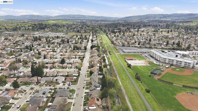 9953 Mangos Dr, San Ramon, CA 94583