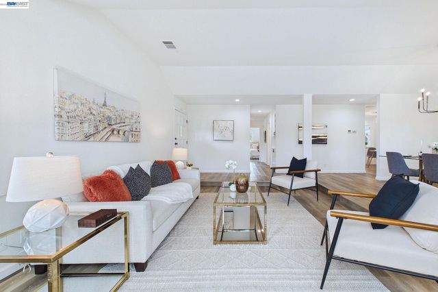 9953 Mangos Dr, San Ramon, CA 94583