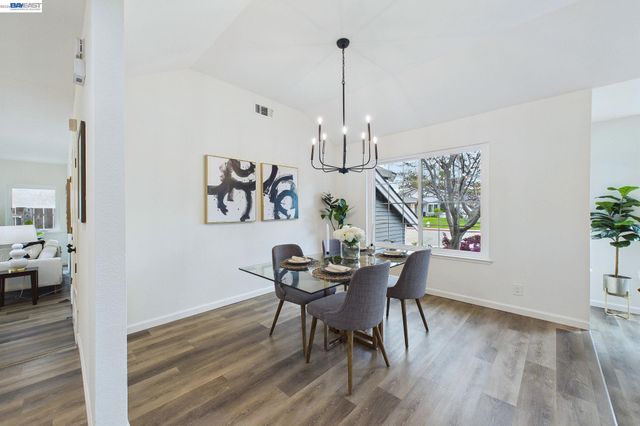 9953 Mangos Dr, San Ramon, CA 94583