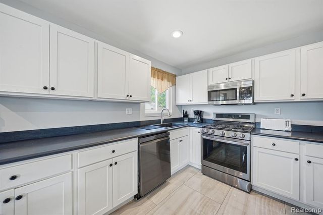 15914 Prest Street, Detroit, MI 48227