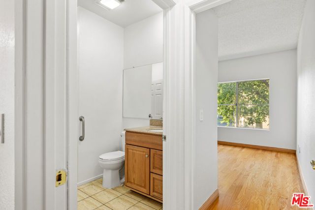 5420 Sylmar Avenue 222, Van Nuys (los Angeles), CA 91401