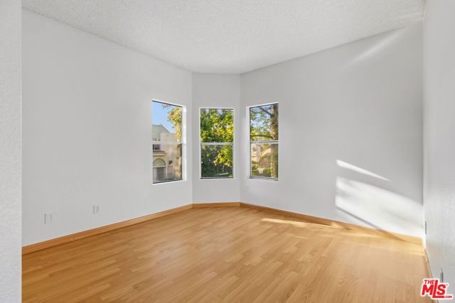 5420 Sylmar Avenue 222, Van Nuys (los Angeles), CA 91401