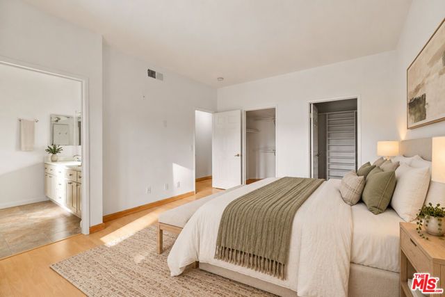 5420 Sylmar Avenue 222, Van Nuys (los Angeles), CA 91401