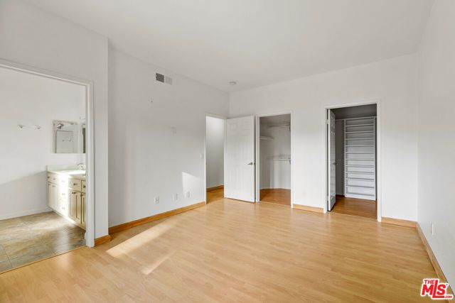 5420 Sylmar Avenue 222, Van Nuys (los Angeles), CA 91401