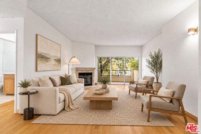 5420 Sylmar Avenue 222, Van Nuys (los Angeles), CA 91401