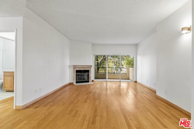 5420 Sylmar Avenue 222, Van Nuys (los Angeles), CA 91401
