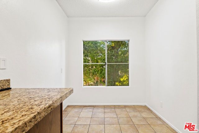 5420 Sylmar Avenue 222, Van Nuys (los Angeles), CA 91401