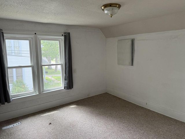 144 E ONTARIO STREET, Omro, WI 54963