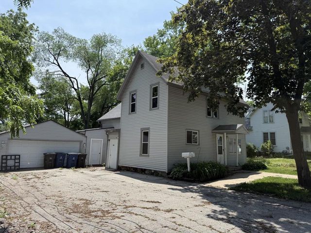 144 E ONTARIO STREET, Omro, WI 54963