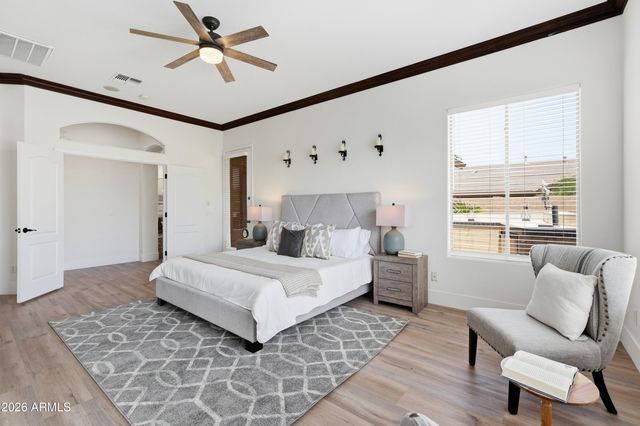 7037 S TROPHY Lane, Gilbert, AZ 85298