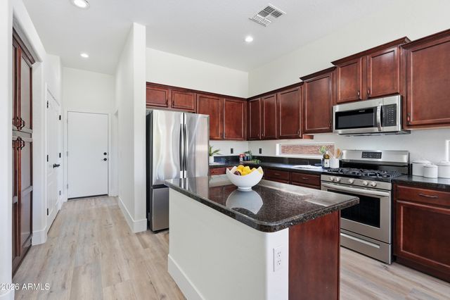 7037 S TROPHY Lane, Gilbert, AZ 85298