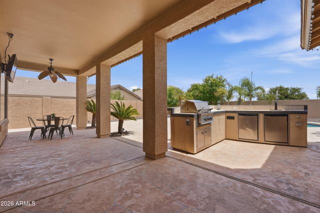 7037 S TROPHY Lane, Gilbert, AZ 85298