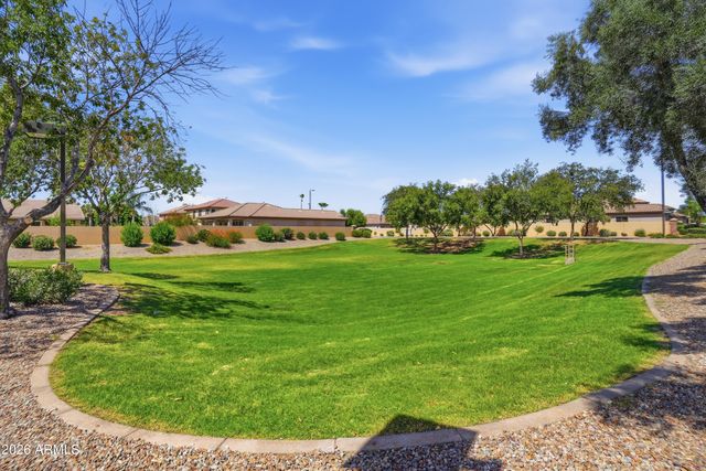 7037 S TROPHY Lane, Gilbert, AZ 85298