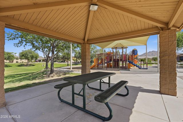 7037 S TROPHY Lane, Gilbert, AZ 85298