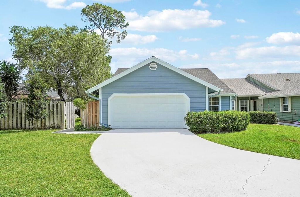 12625 Timber Ridge Circle, Wellington, FL 33414