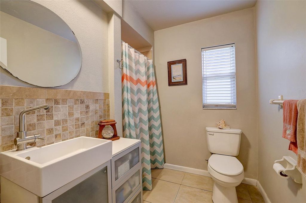 Image 19 of property listing at 4505 33RD AVENUE W, Bradenton, FL 34209