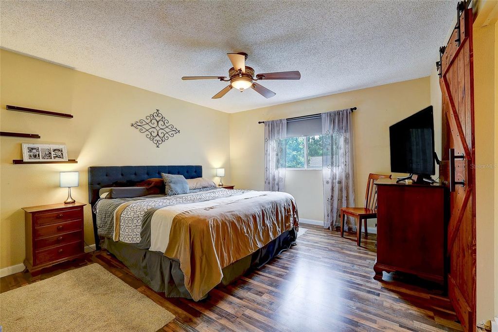 Image 20 of property listing at 4505 33RD AVENUE W, Bradenton, FL 34209