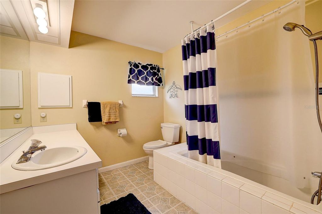 Image 22 of property listing at 4505 33RD AVENUE W, Bradenton, FL 34209