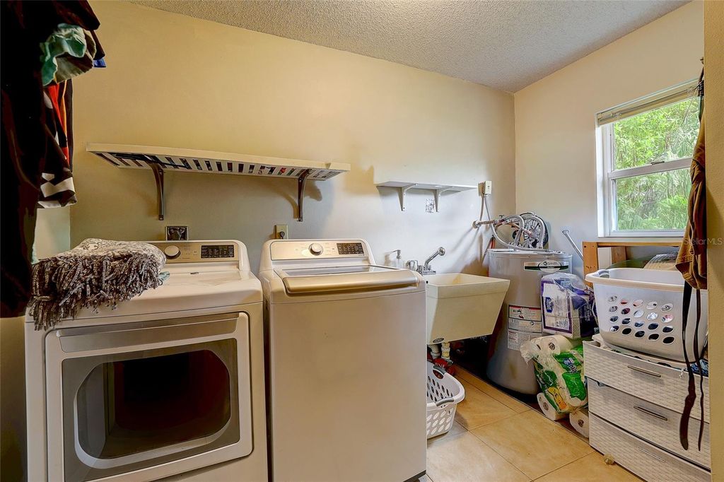 Image 30 of property listing at 4505 33RD AVENUE W, Bradenton, FL 34209
