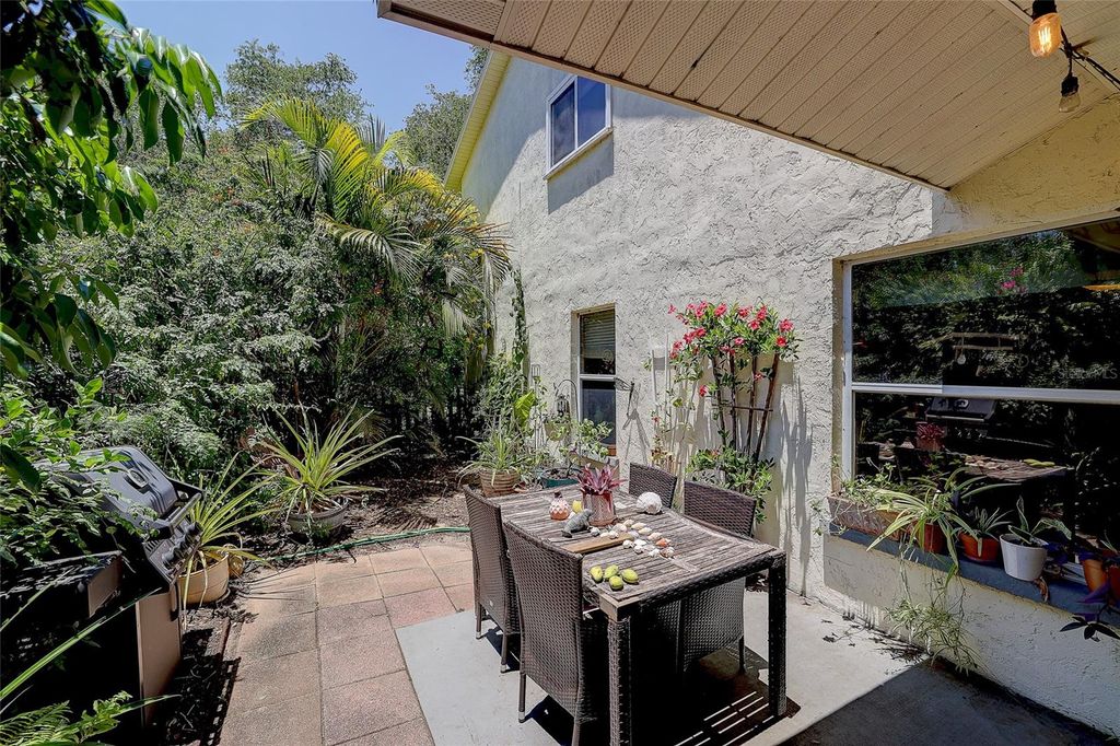 Image 33 of property listing at 4505 33RD AVENUE W, Bradenton, FL 34209