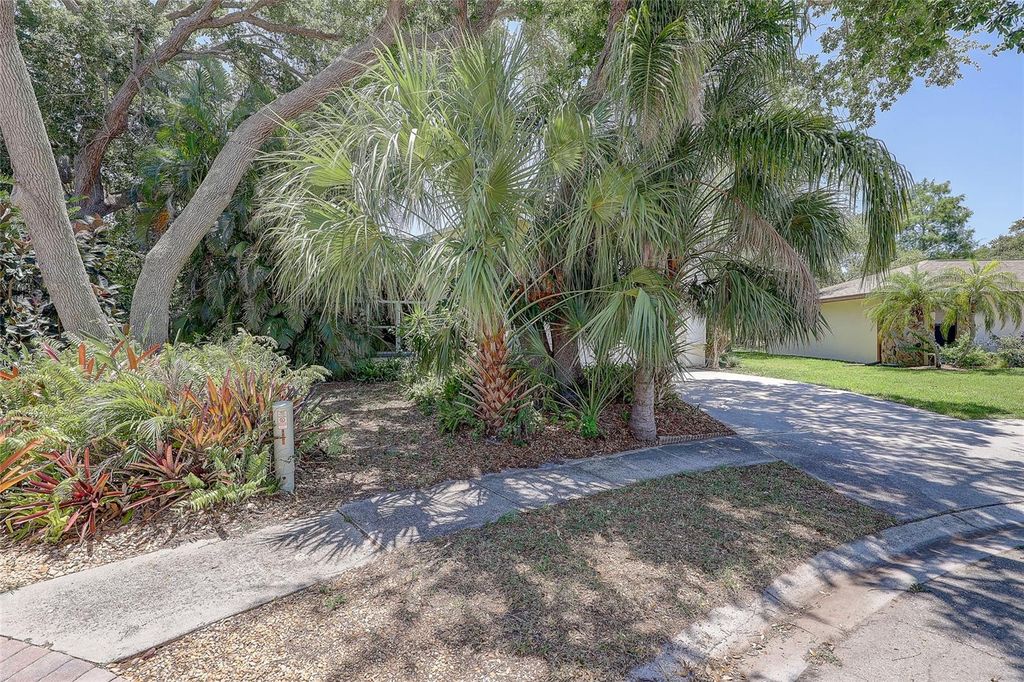 Image 39 of property listing at 4505 33RD AVENUE W, Bradenton, FL 34209