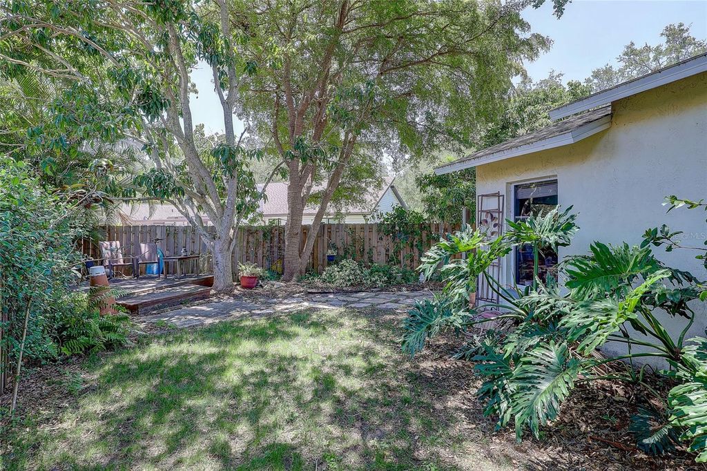 Image 43 of property listing at 4505 33RD AVENUE W, Bradenton, FL 34209