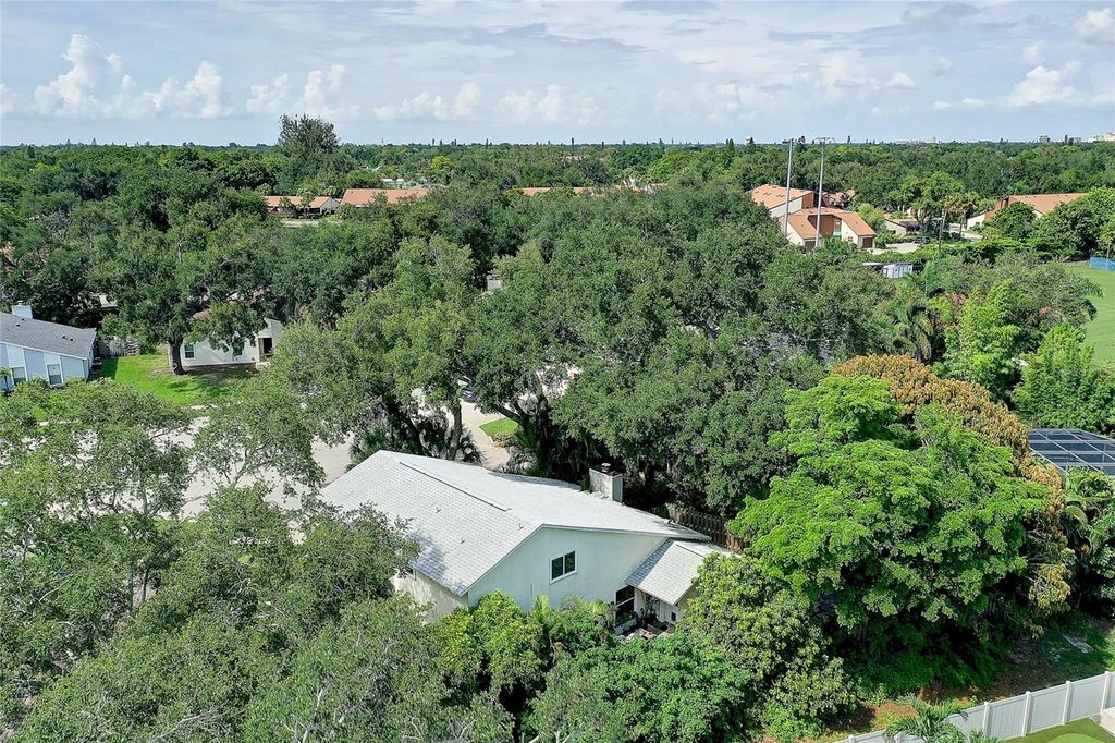 Image 47 of property listing at 4505 33RD AVENUE W, Bradenton, FL 34209