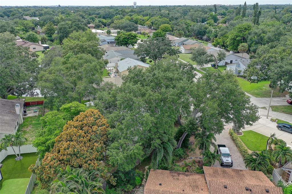 Image 53 of property listing at 4505 33RD AVENUE W, Bradenton, FL 34209