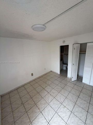 4855 NW 7th St 409-6, Miami, FL 33126