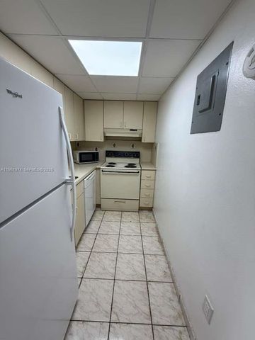 4855 NW 7th St 409-6, Miami, FL 33126