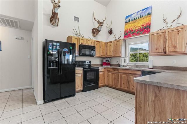 5465 Chimney Rock, Canyon Lake, TX 78133