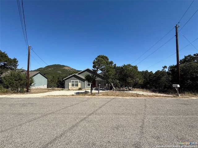 5465 Chimney Rock, Canyon Lake, TX 78133