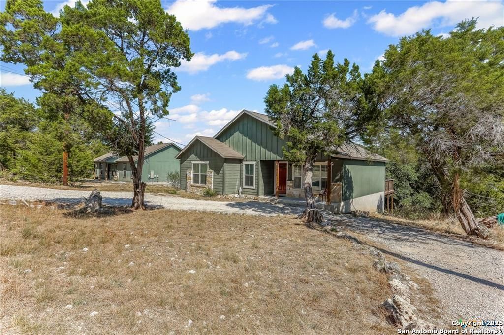 5465 Chimney Rock, Canyon Lake, TX 78133