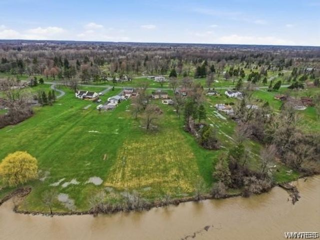 4238 Tonawanda Creek Road, Pendleton, NY 14120