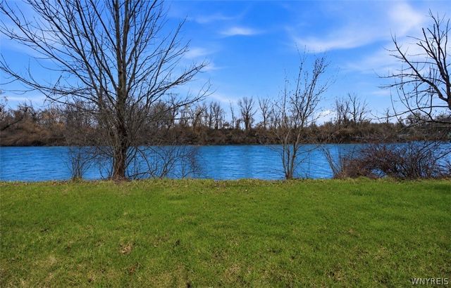 4238 Tonawanda Creek Road, Pendleton, NY 14120
