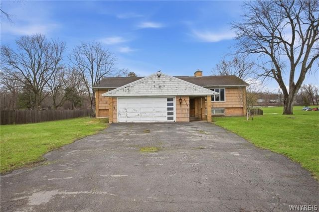 4238 Tonawanda Creek Road, Pendleton, NY 14120