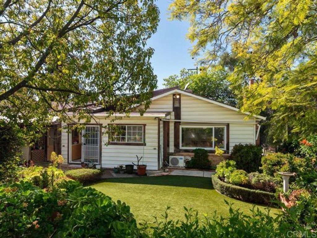 210 S. Orange, Fallbrook, CA 92028