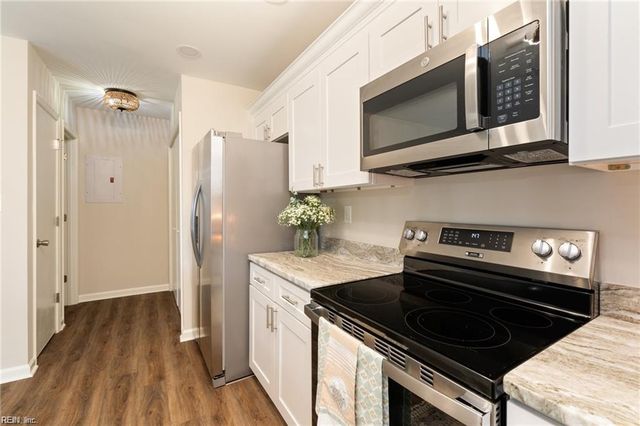 134 Castilian DR, Virginia Beach, VA 23462