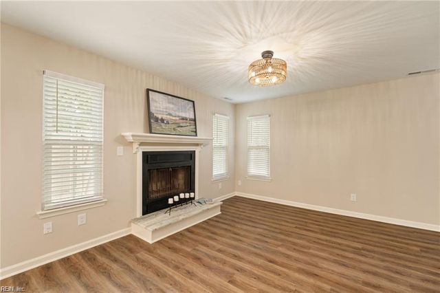 134 Castilian DR, Virginia Beach, VA 23462