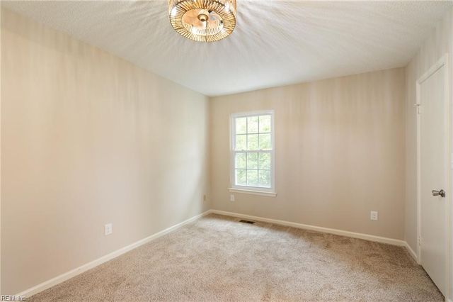 134 Castilian DR, Virginia Beach, VA 23462