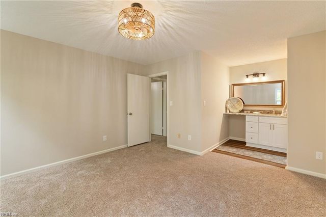 134 Castilian DR, Virginia Beach, VA 23462