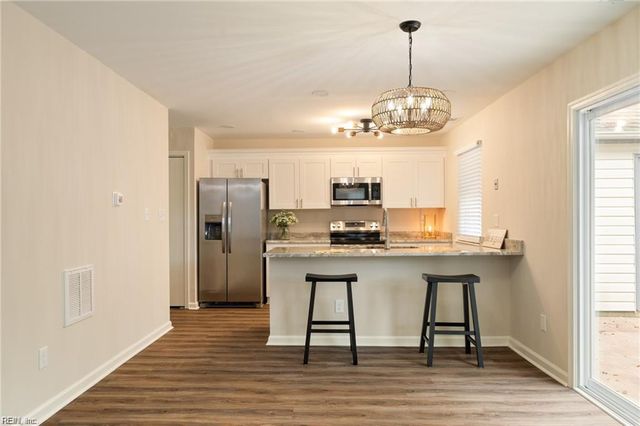 134 Castilian DR, Virginia Beach, VA 23462