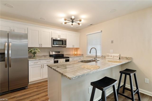 134 Castilian DR, Virginia Beach, VA 23462