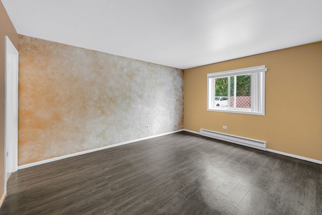 18340 Glen Oak Avenue 1D, Lansing, IL 60438