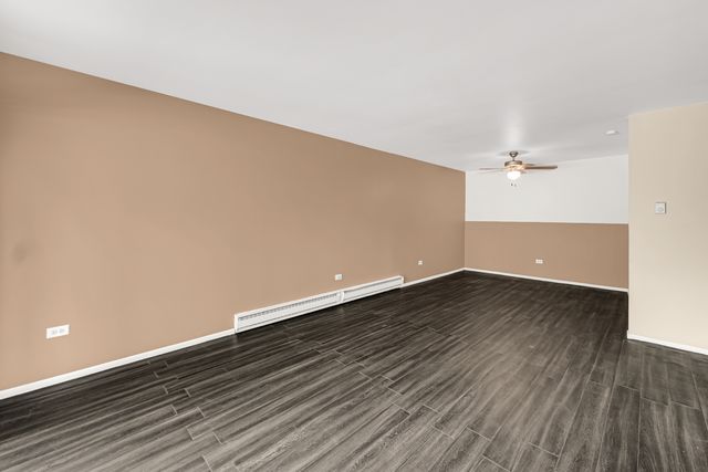 18340 Glen Oak Avenue 1D, Lansing, IL 60438