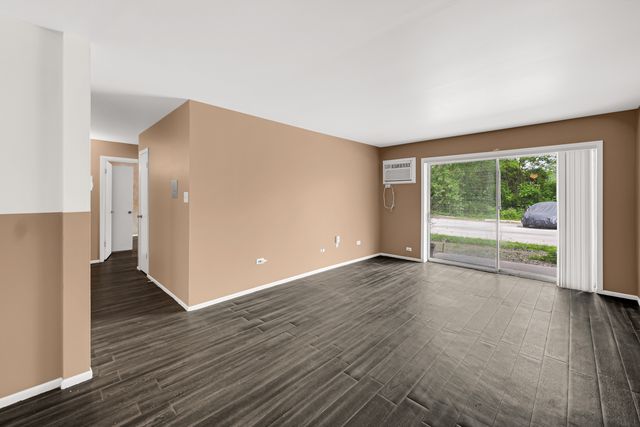 18340 Glen Oak Avenue 1D, Lansing, IL 60438