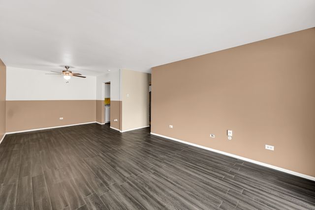 18340 Glen Oak Avenue 1D, Lansing, IL 60438