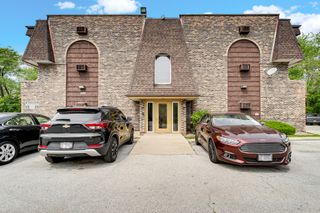 18340 Glen Oak Avenue 1D, Lansing, IL 60438
