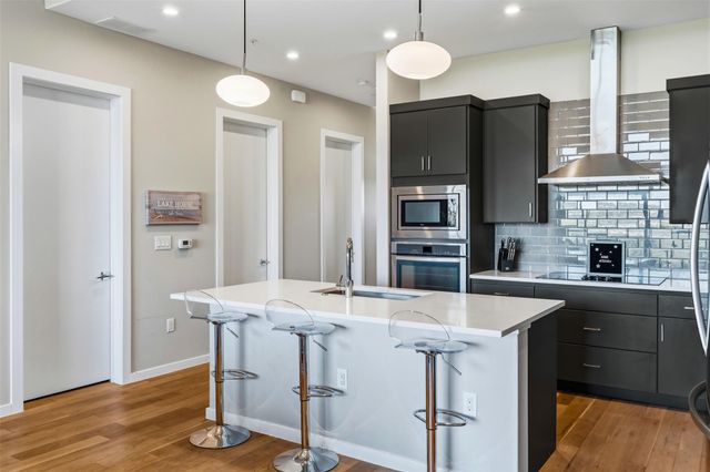 5921 Hi Line RD 2304, Austin, TX 78734